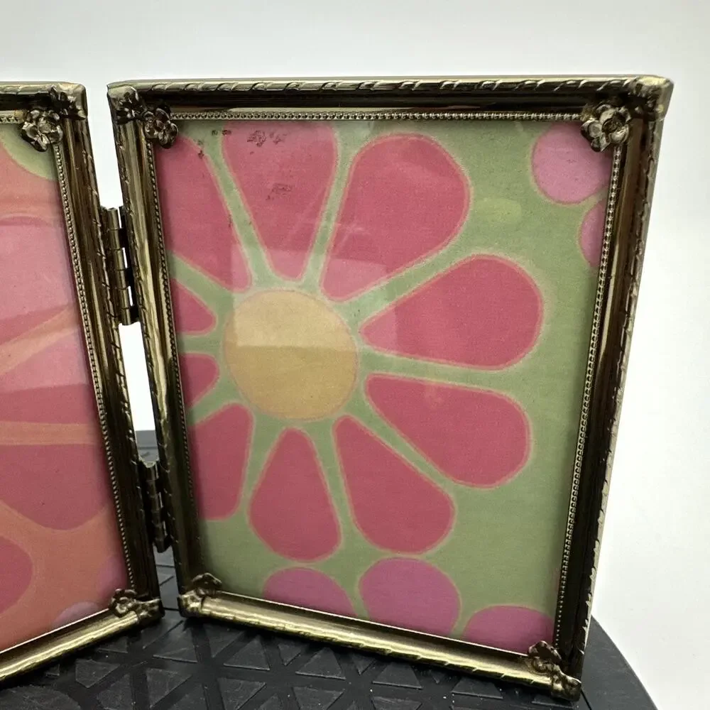 Vintage Tri-Fold 4.5”x3.5” Gold Ornate Design Picture Frame